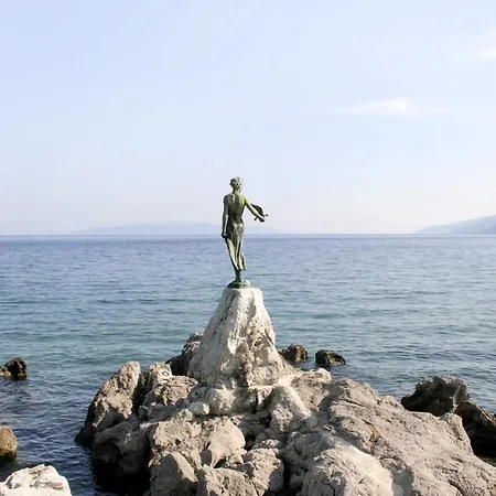 Apartment With A Parking Space - 7919